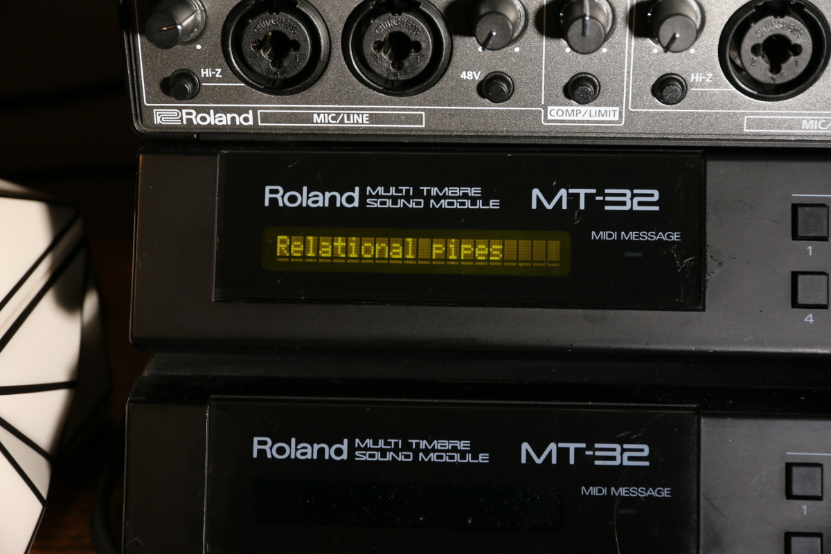 Roland MT-32 displaying text: Relational pipes